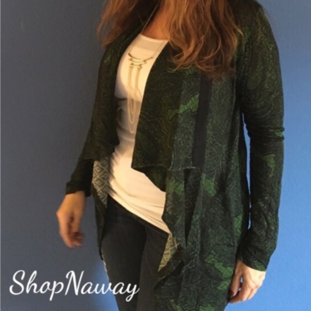 🆕 Green & Black Cardigan